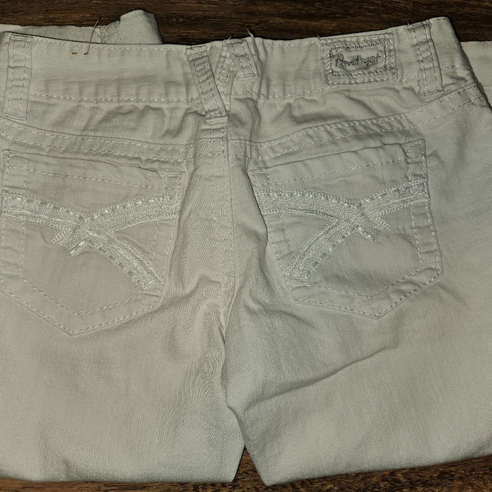 Amethyst Capris - Picture 2 of 3